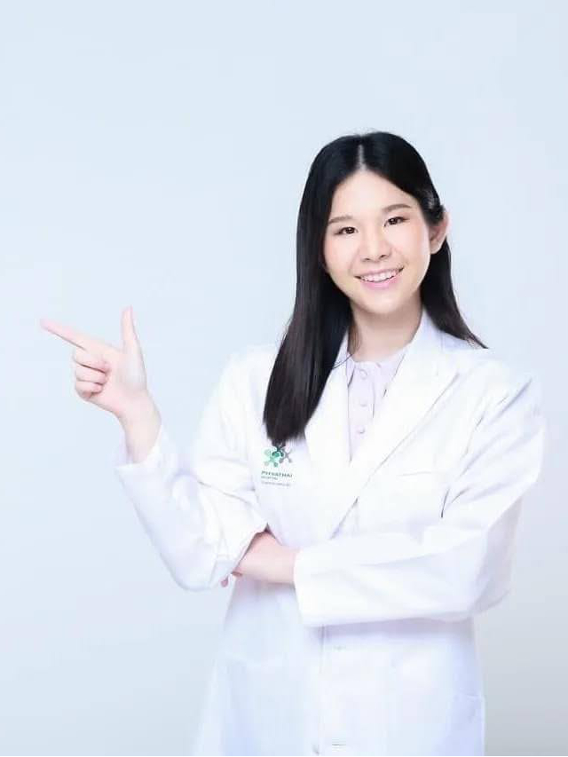 Dr. Pattarapornd Suparcha studio portrait